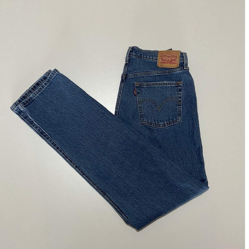 Levi's Women's 501 Original Fit Straight Leg Jeans Medium Wash Blue W28 L32